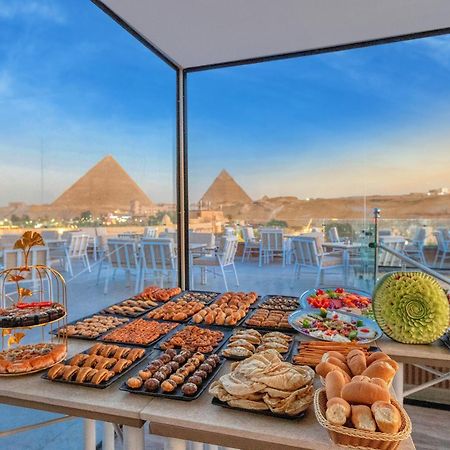 Gaia Pyramids Hotel Kafret el-Gabal エクステリア 写真