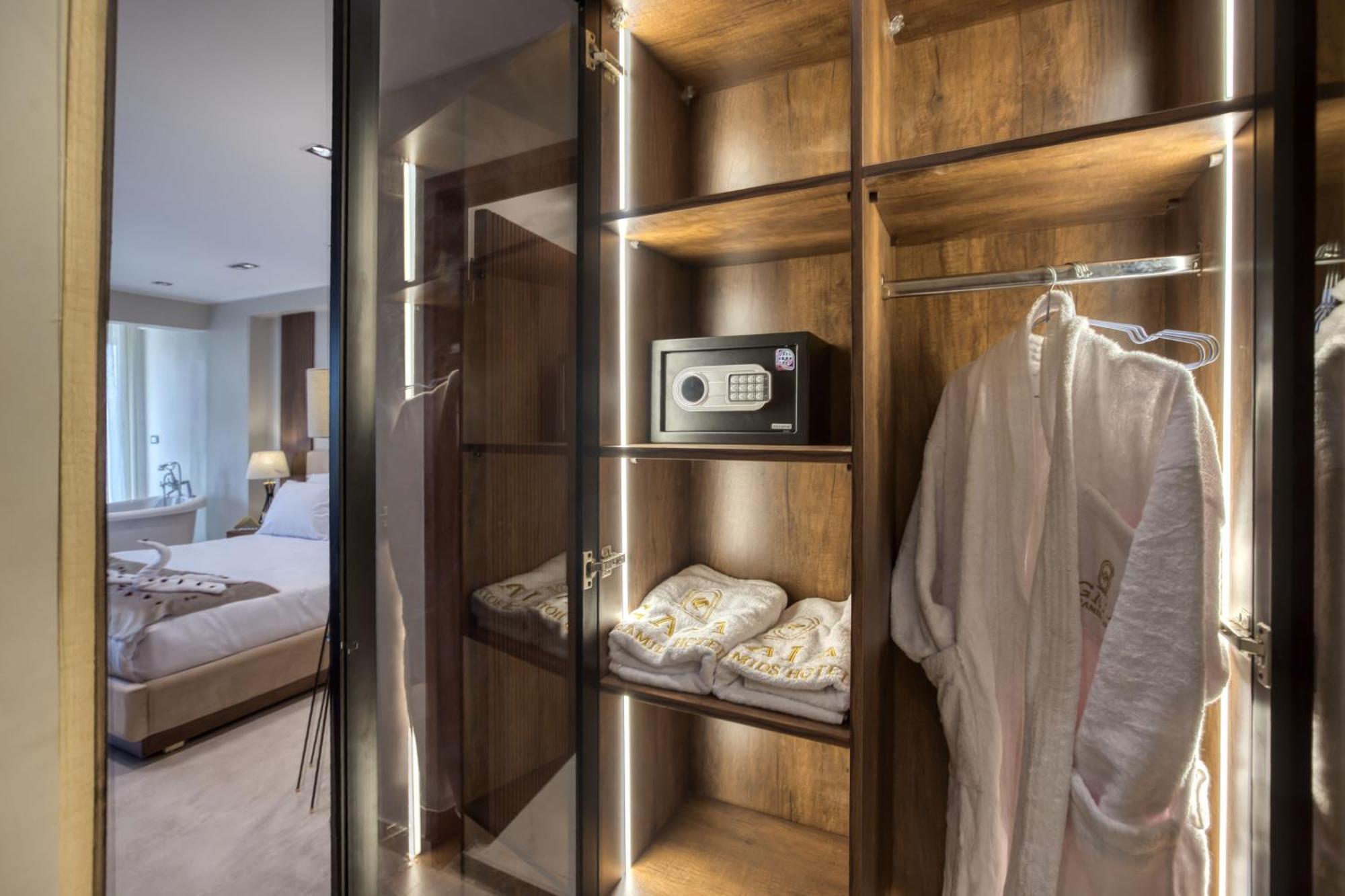 Gaia Pyramids Hotel Kafret el-Gabal エクステリア 写真