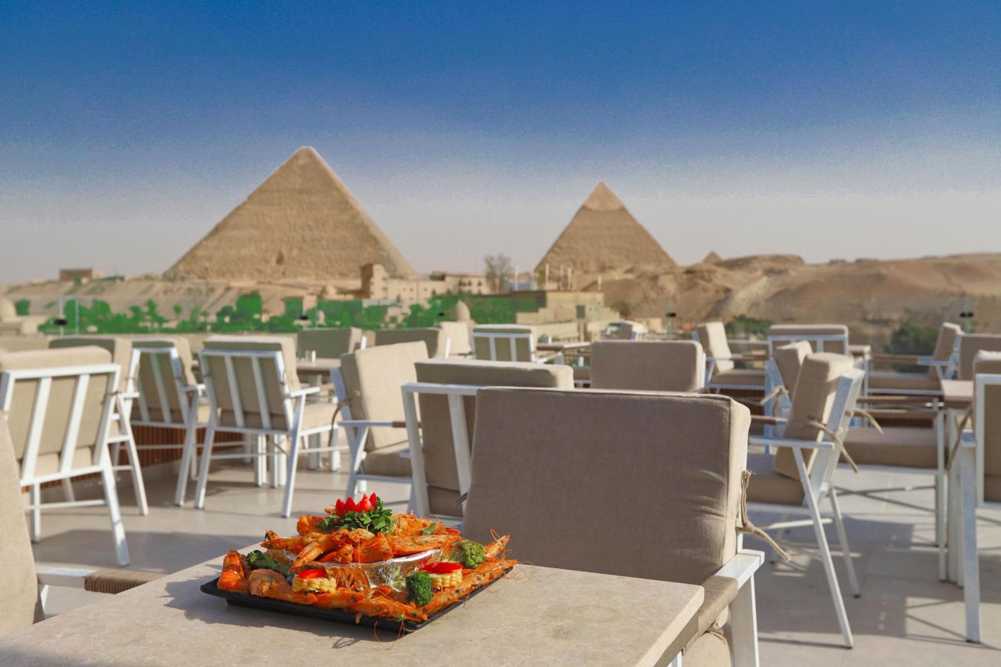 Gaia Pyramids Hotel Kafret el-Gabal エクステリア 写真