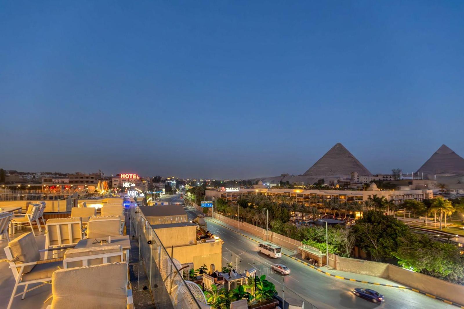 Gaia Pyramids Hotel Kafret el-Gabal エクステリア 写真