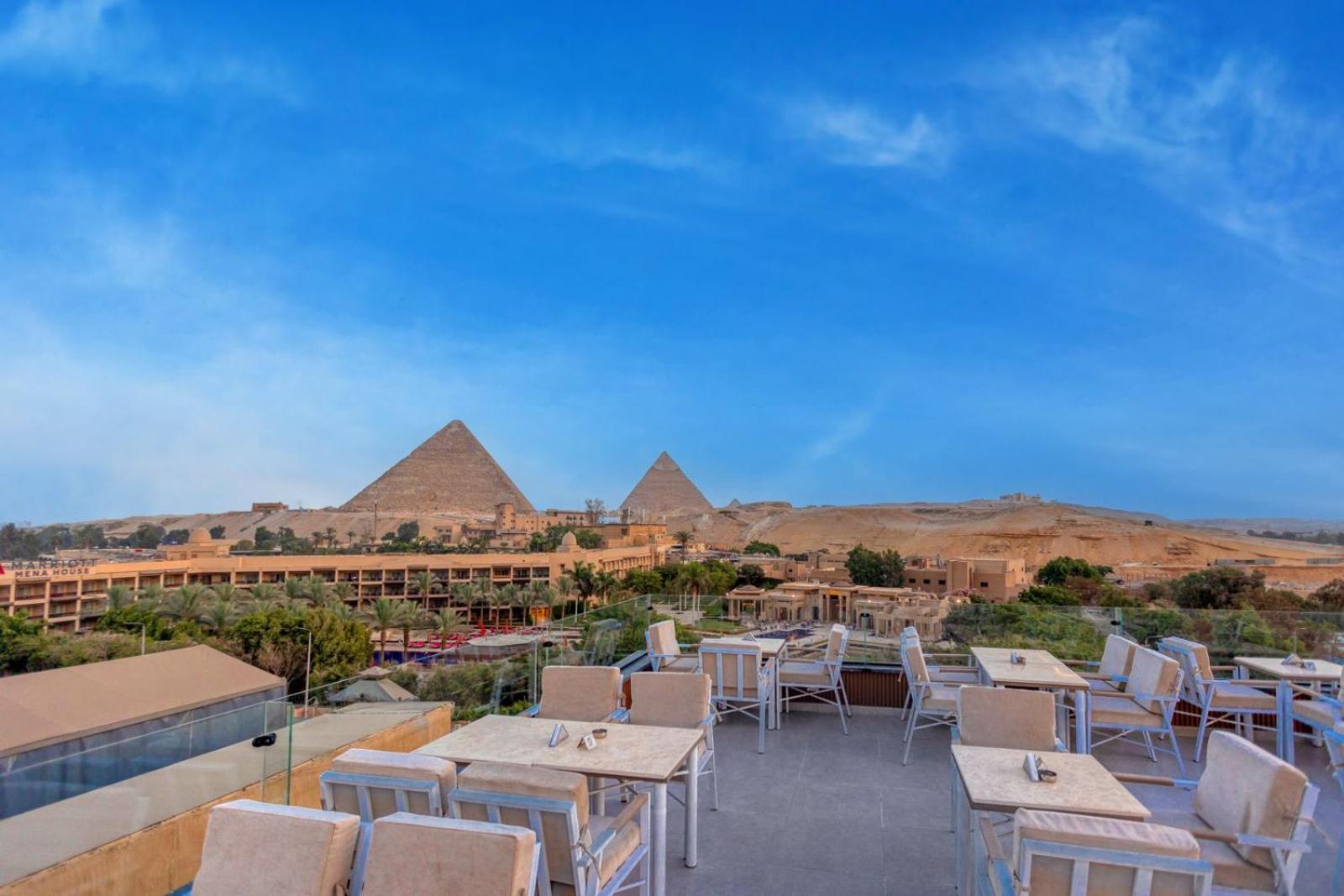 Gaia Pyramids Hotel Kafret el-Gabal エクステリア 写真
